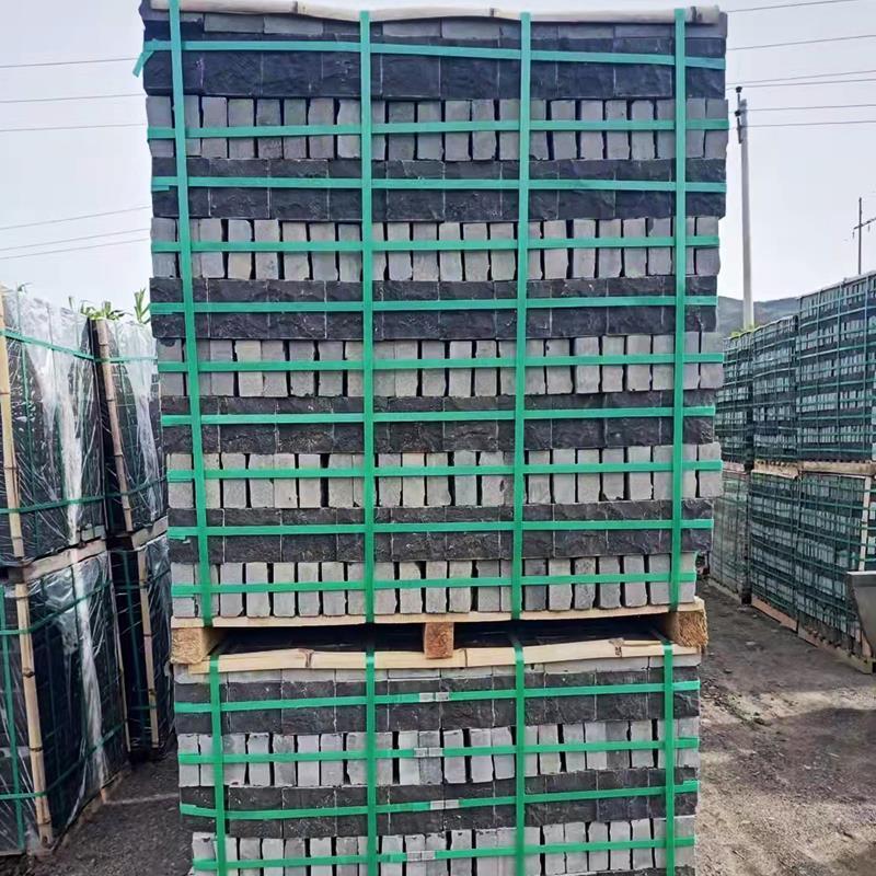 天然大理石马蹄石小块石芝麻灰黑花岗石铺路石材自然面护坡石(图4)